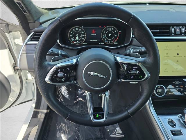 Certified 2023 Jaguar XF R-Dynamic SE AWD/4WD image 18