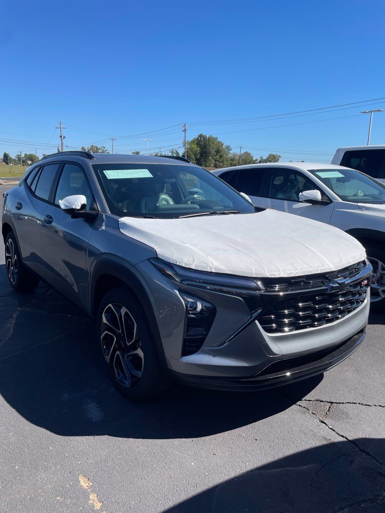 New 2026 Chevrolet Trax RS w/ Sunroof Package