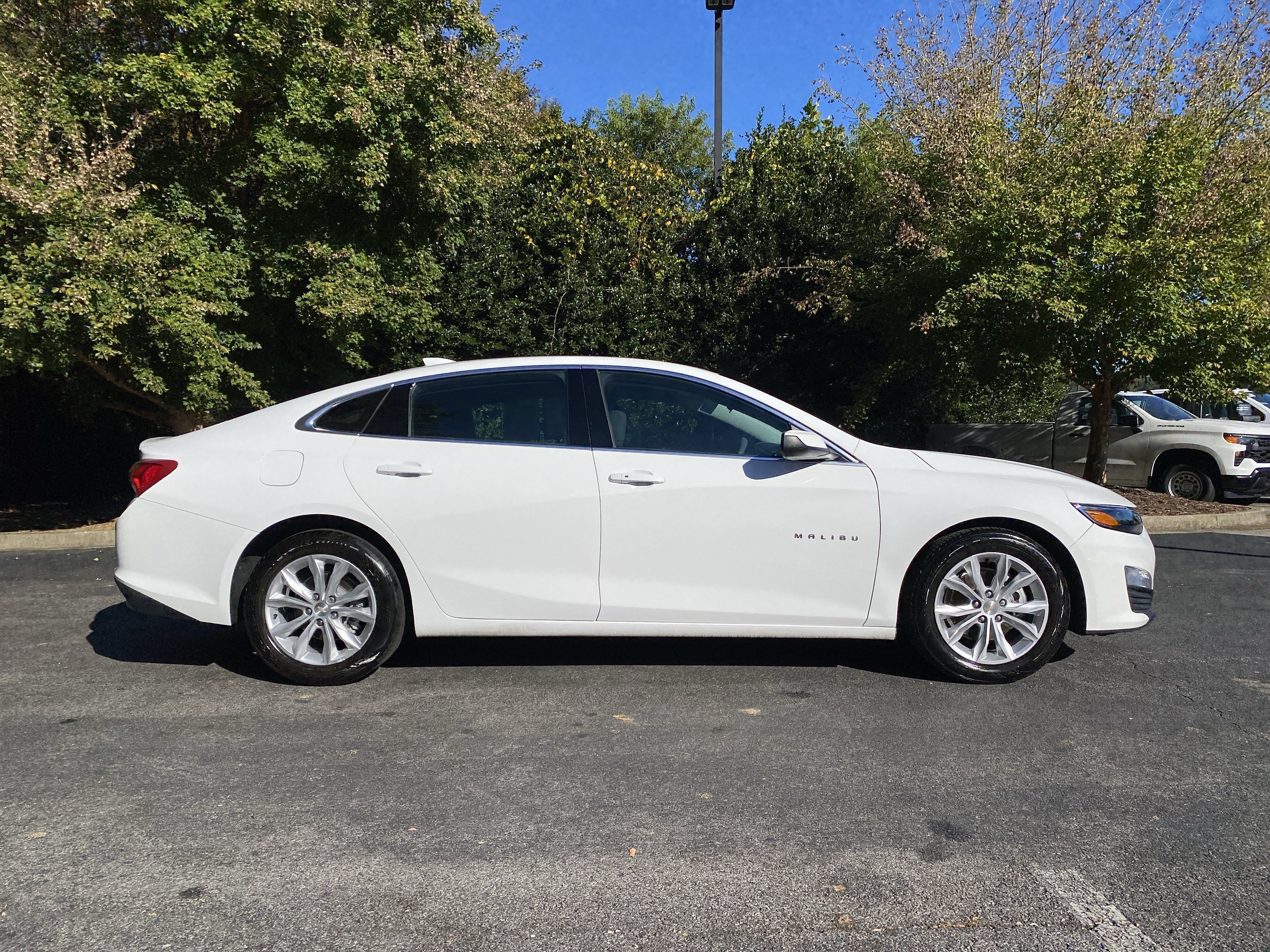 Used 2020 Chevrolet Malibu LT FWD image 10