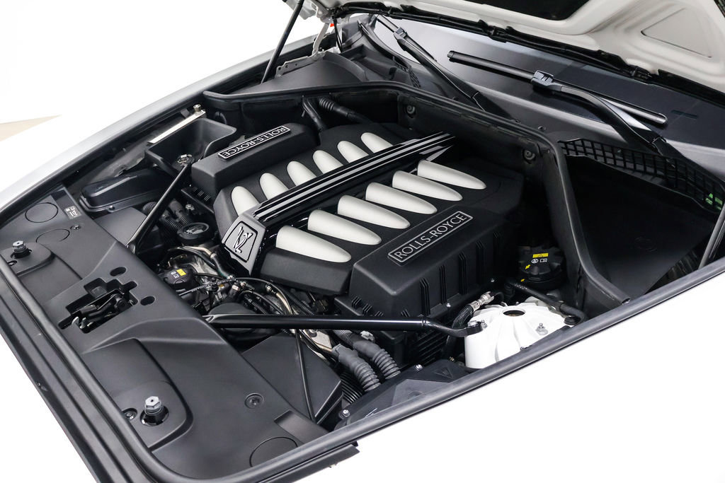 Used 2019 Rolls-Royce Dawn RWD image 62