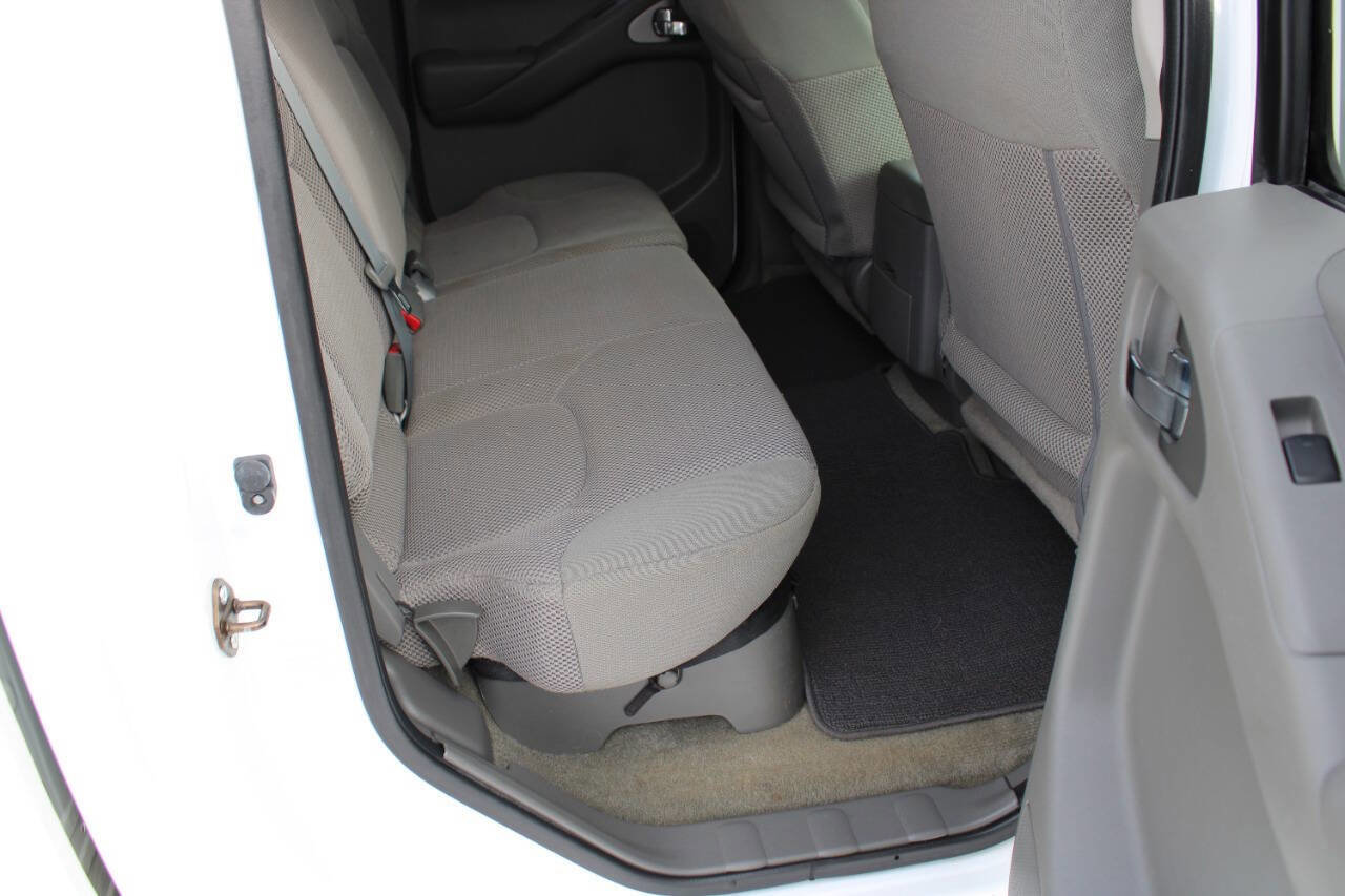 Used 2016 Nissan Frontier SV w/ SV Value Truck Package image 39