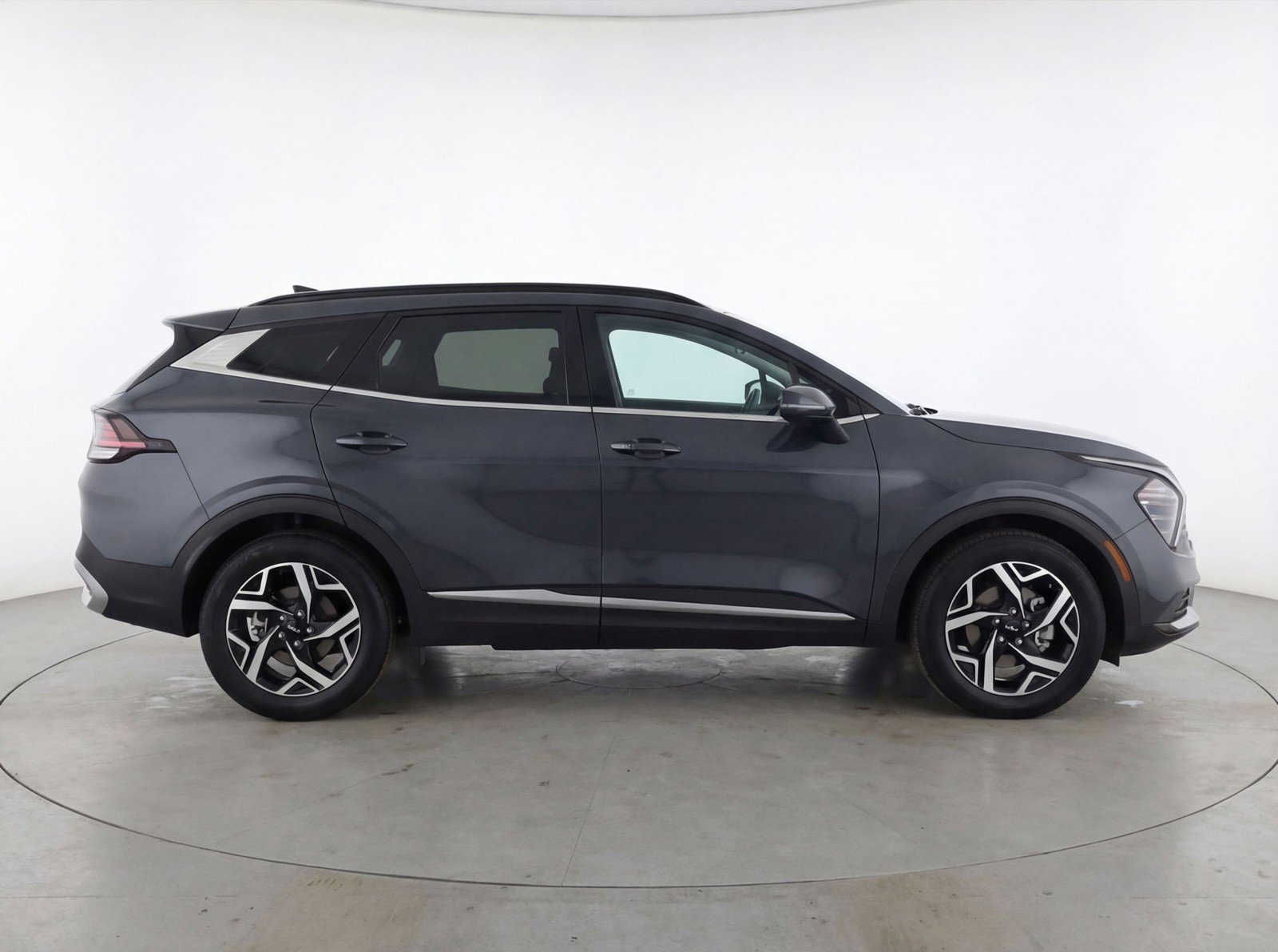 Used 2024 Kia Sportage LX image 11