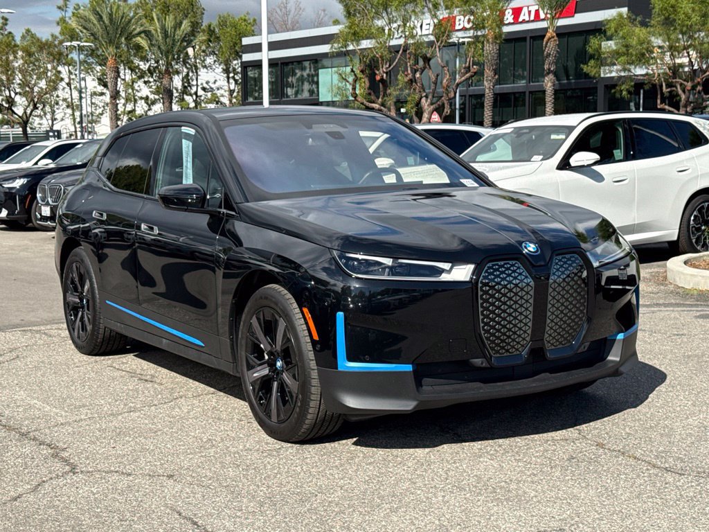 Certified 2024 BMW iX xDrive50 AWD/4WD image 6