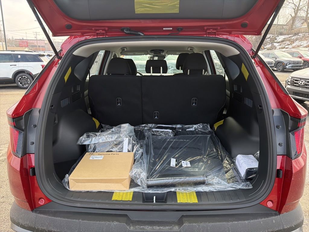 New 2026 Hyundai Tucson Blue SE image 12