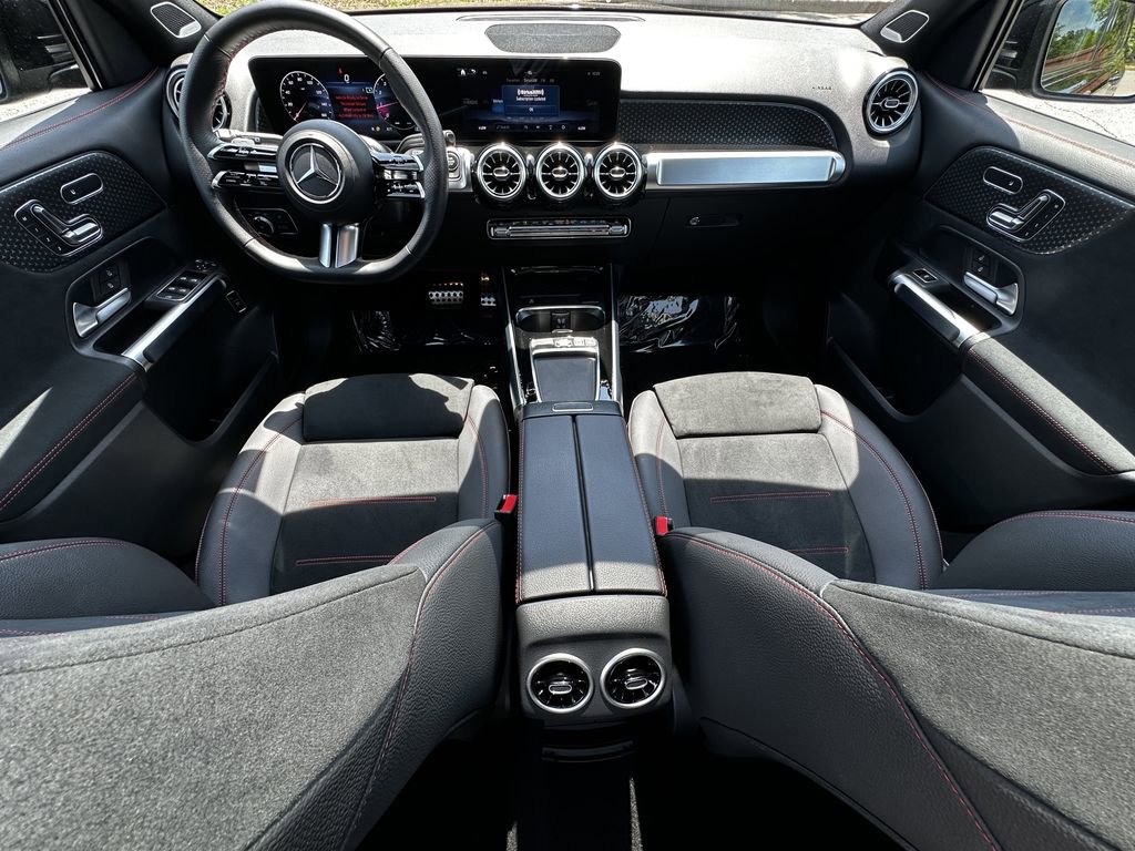 Certified 2025 Mercedes-Benz GLB 250 image 27