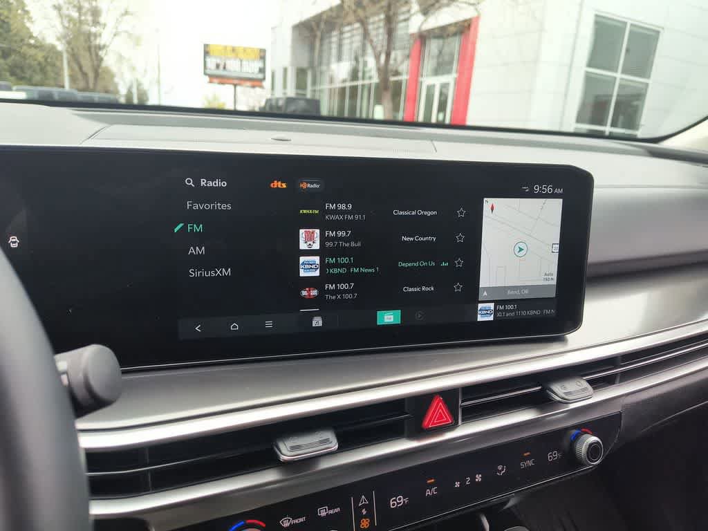 Used 2025 Kia Sorento EX w/ Panoramic Sunroof Package AWD/4WD image 16