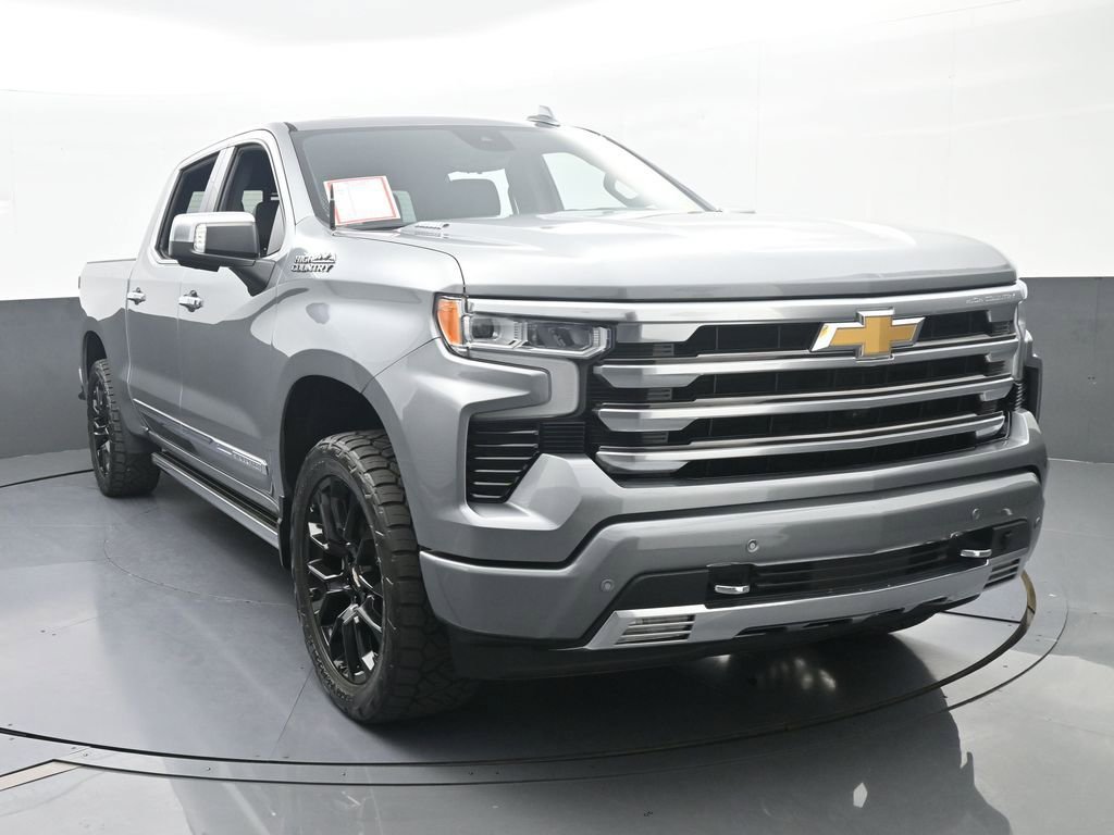 Used 2024 Chevrolet Silverado 1500 High Country w/ Technology Package image 9