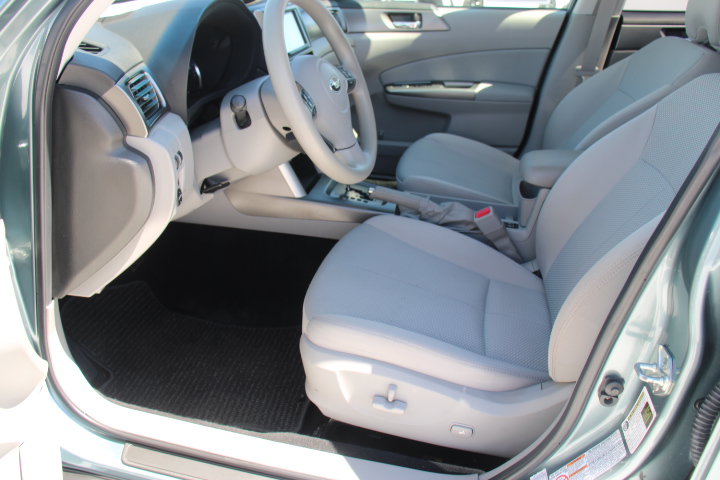 Used 2012 Subaru Forester 2.5X Premium w/ All-Weather Pkg AWD/4WD image 11