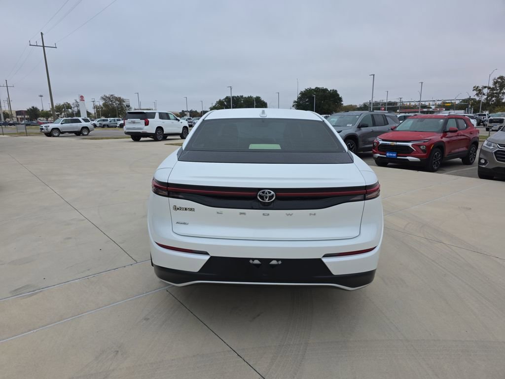 Used 2023 Toyota Crown XLE image 16