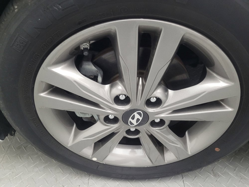 Used 2018 Hyundai Elantra SEL image 31