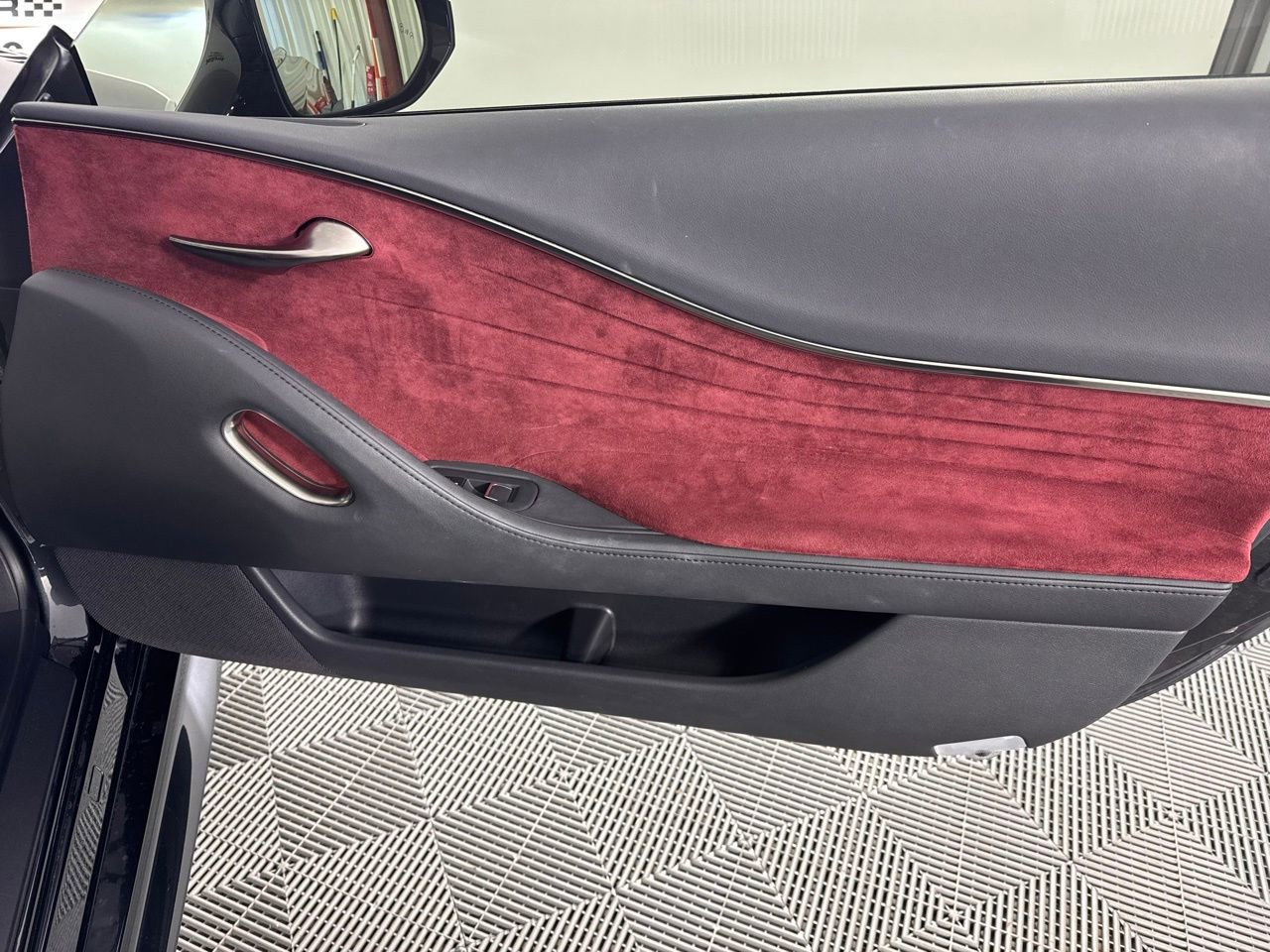 Used 2018 Lexus LC 500 500 w/ Sport Package image 28