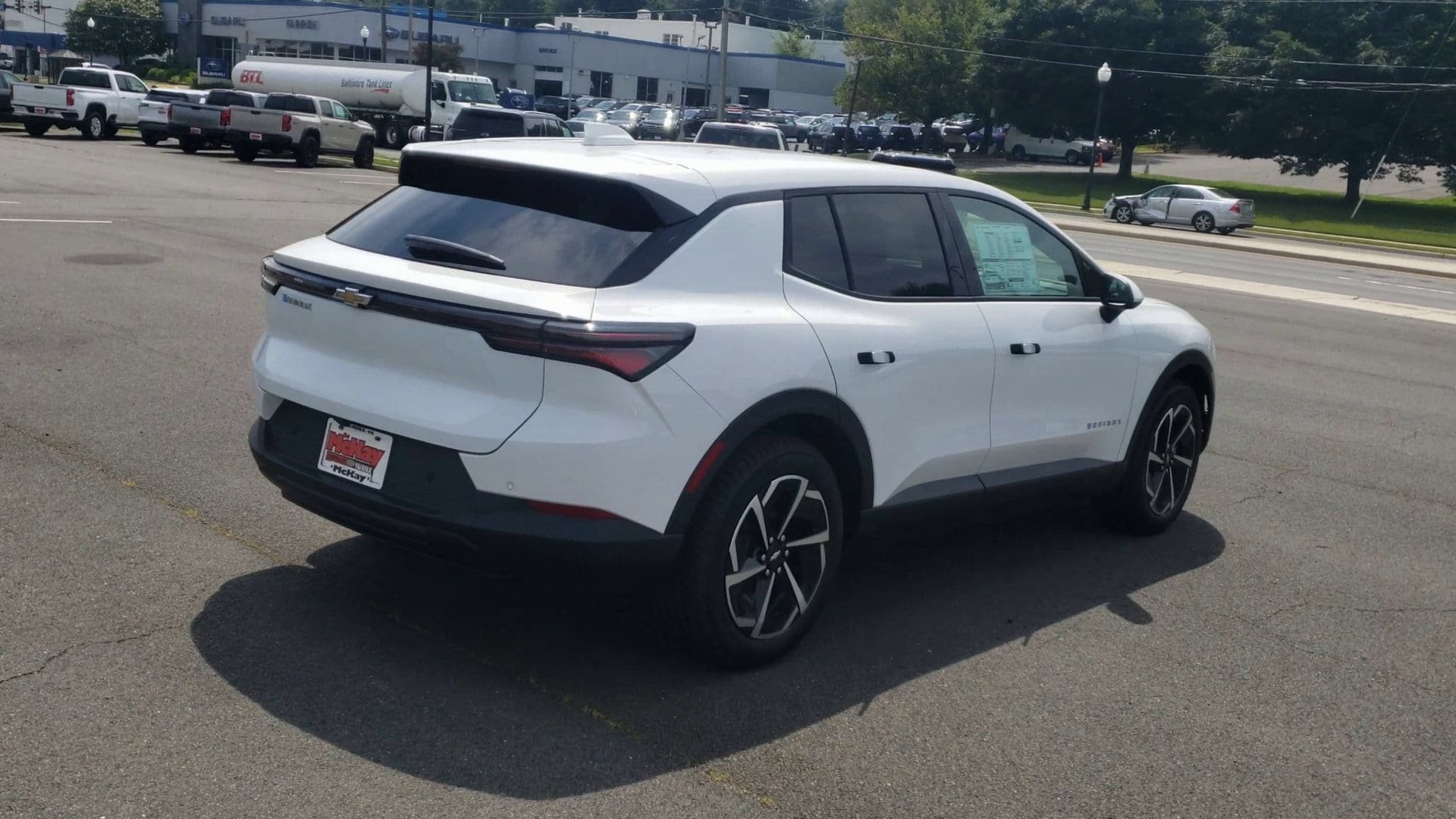 New 2026 Chevrolet Equinox EV LT FWD image 32