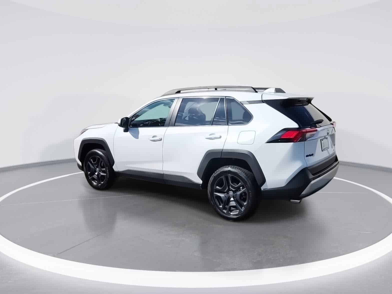 Used 2024 Toyota RAV4 Adventure AWD/4WD image 6