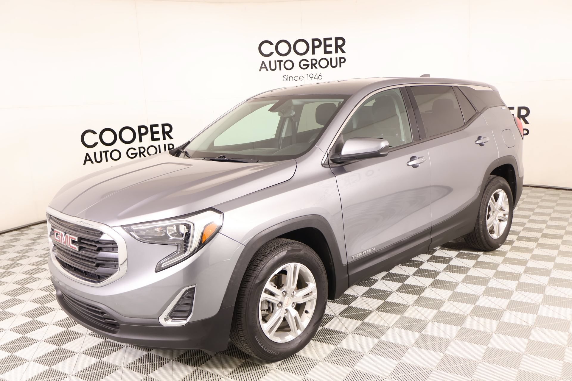 Used 2018 GMC Terrain SLE FWD image 9