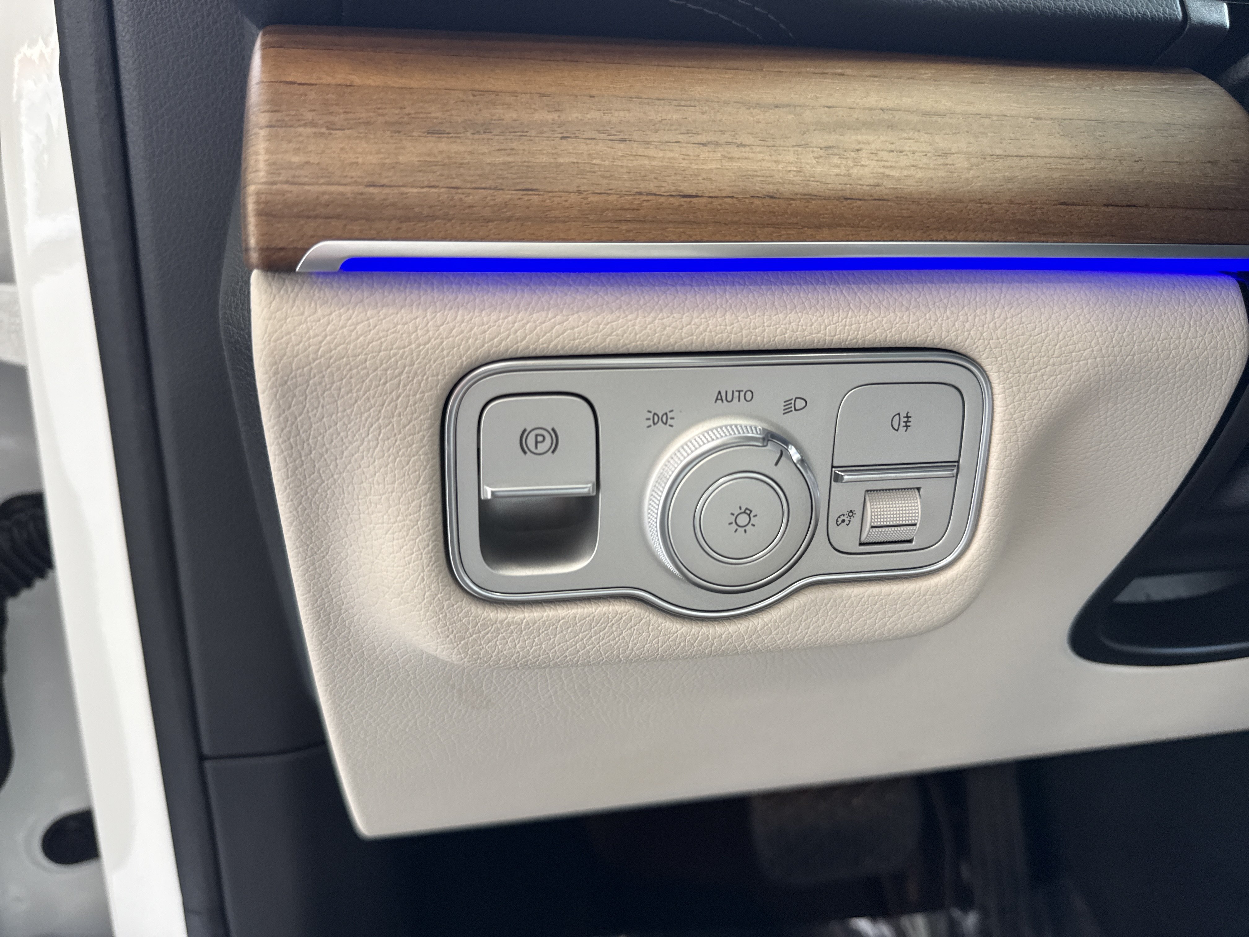Certified 2025 Mercedes-Benz GLS 450 4MATIC image 21