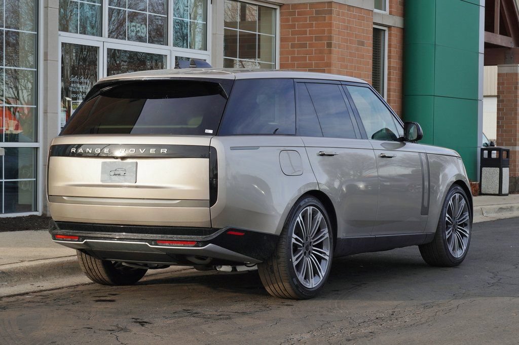 Used 2026 Land Rover Range Rover SE AWD/4WD image 5