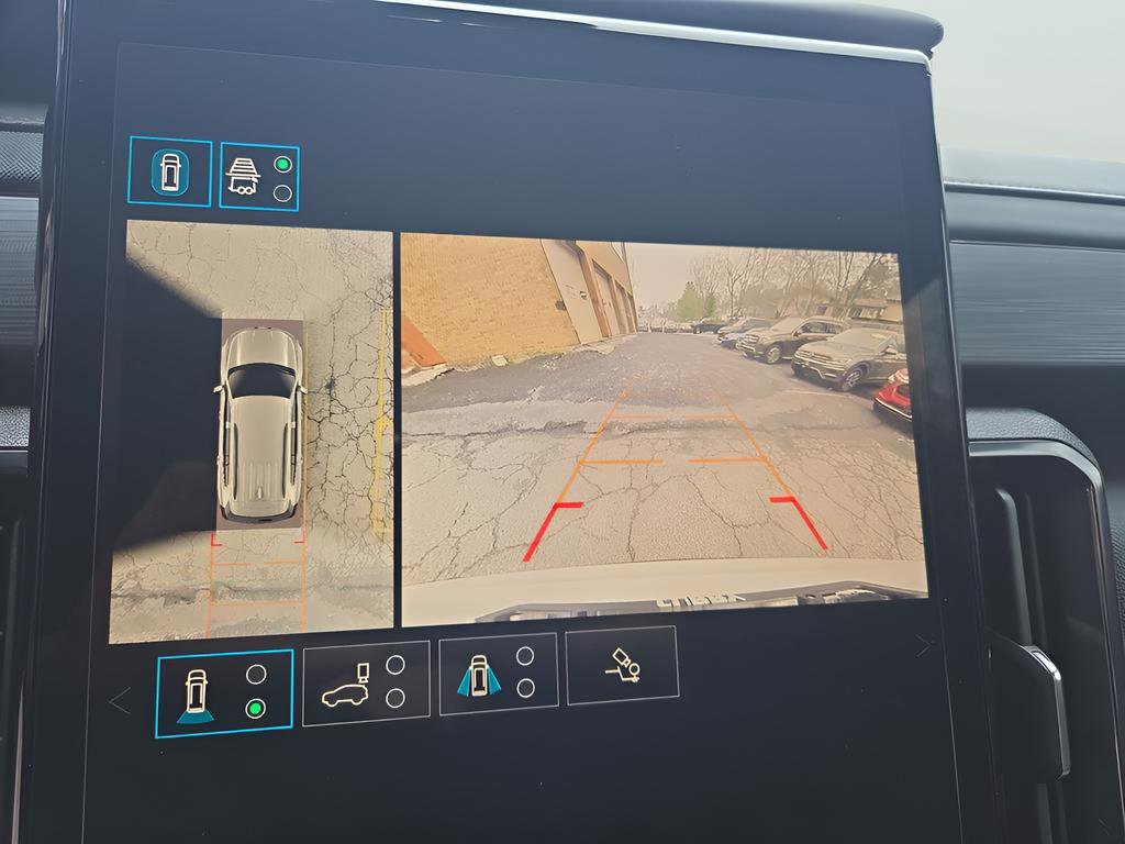 Used 2025 GMC Acadia AT4 image 36