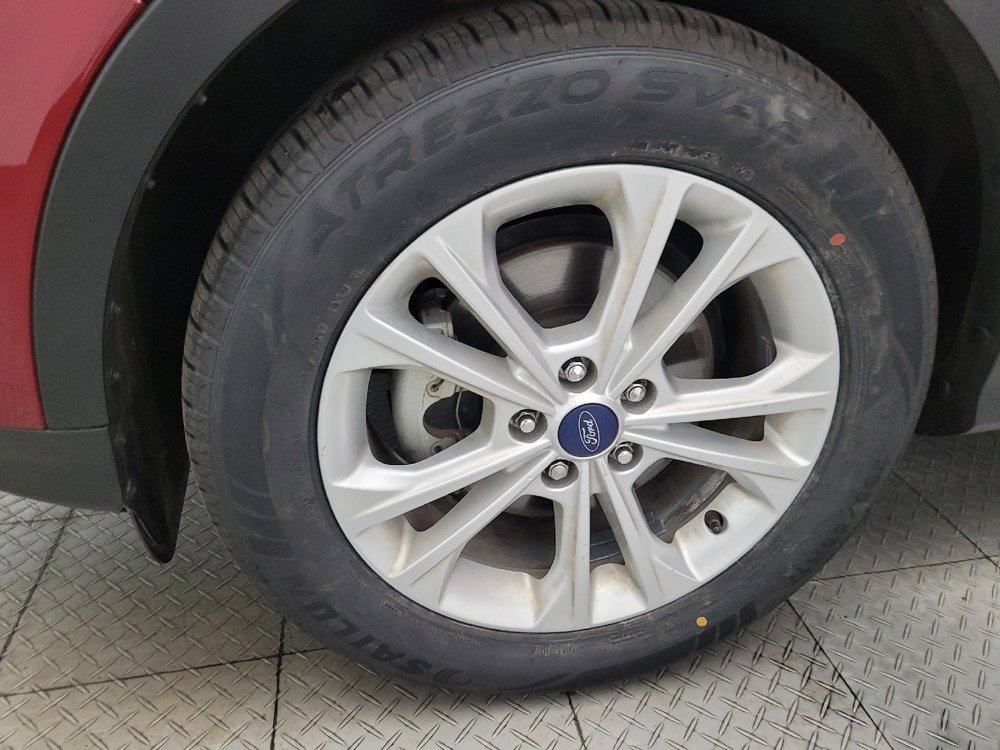 Used 2018 Ford Escape SE w/ SE Sync 3 Package image 31