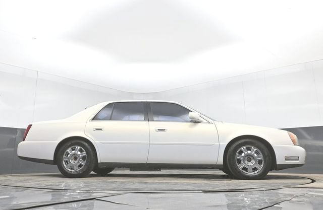 Used 2004 Cadillac De Ville w/ Equipment Group FWD image 46