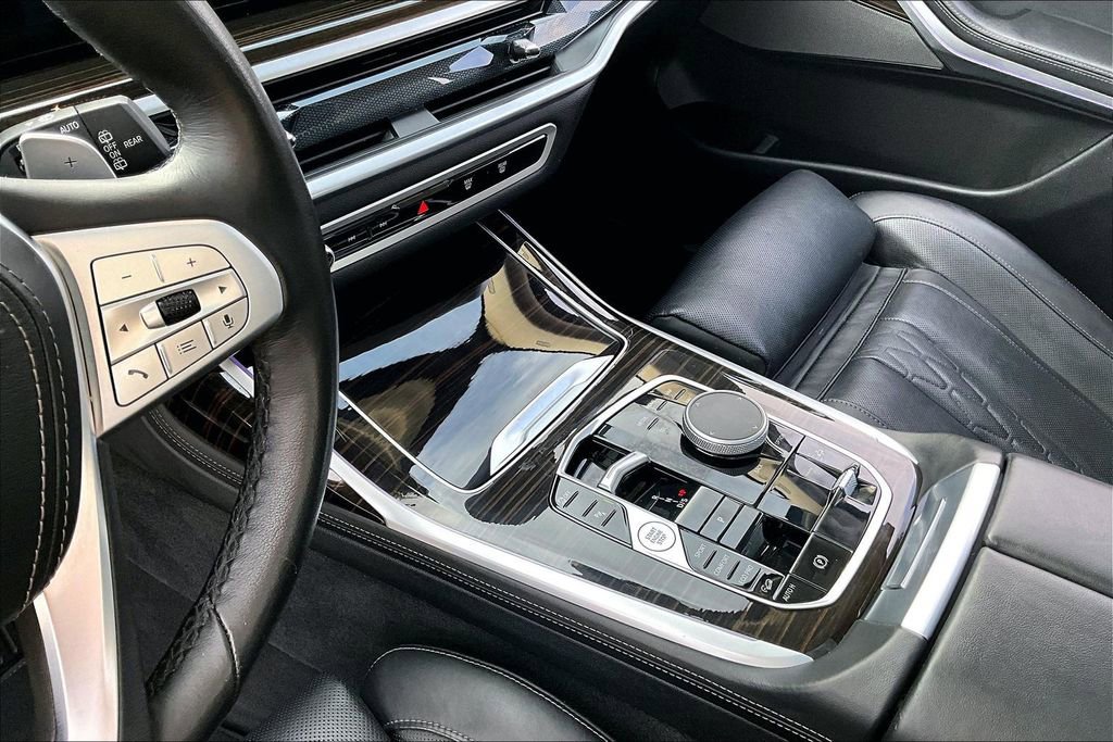 Used 2025 BMW X7 xDrive40i image 18