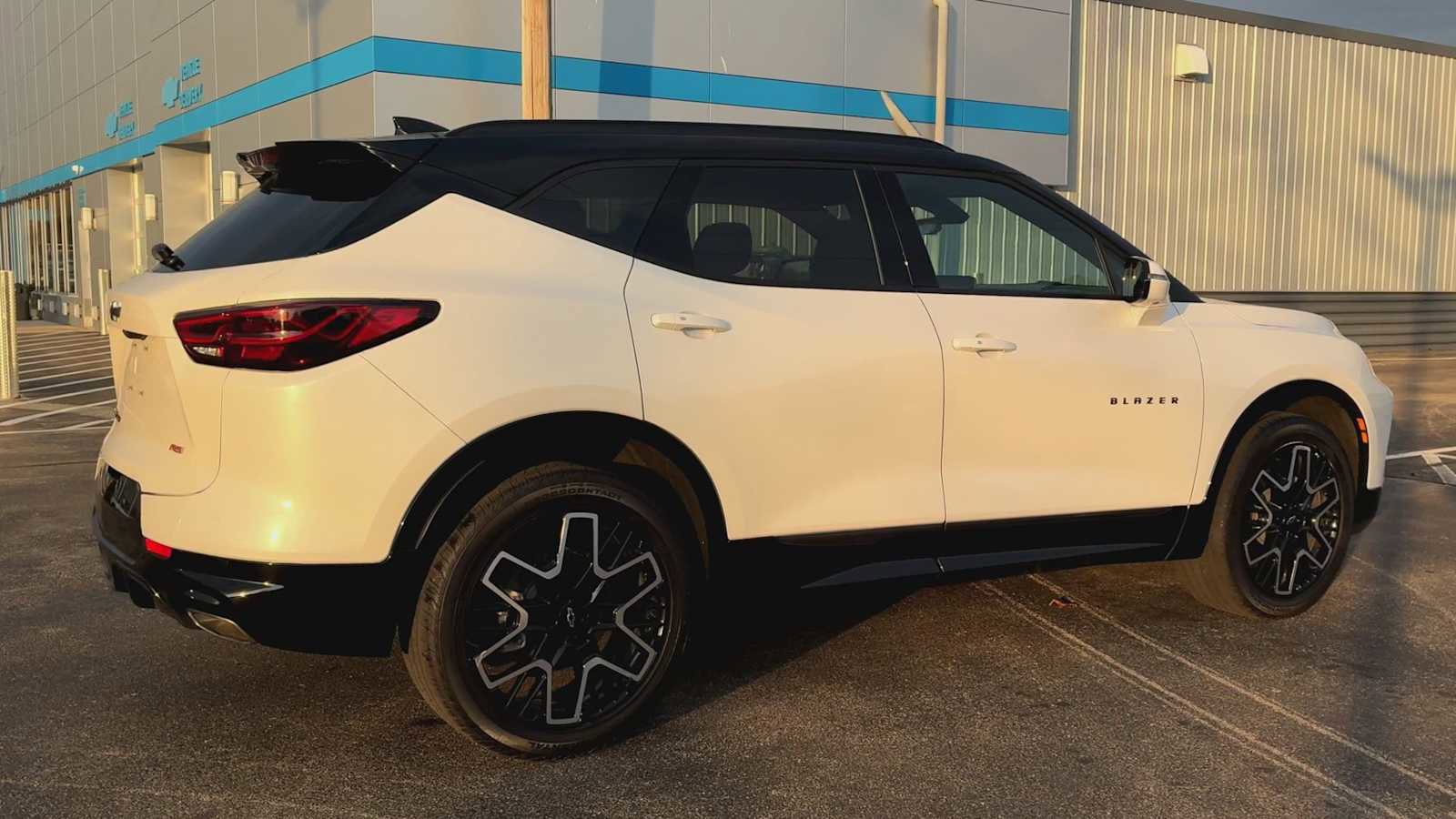 Certified 2023 Chevrolet Blazer RS w/ Driver Confidence II Package image 2