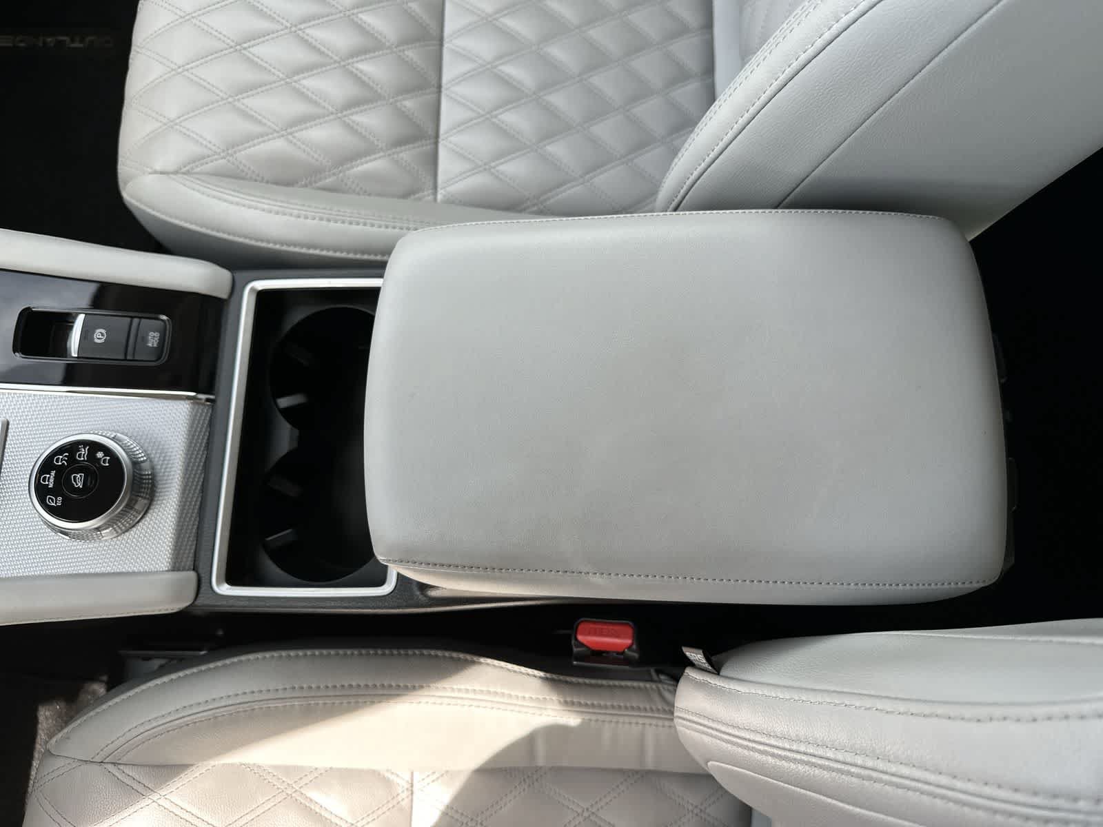 Used 2024 Mitsubishi Outlander SEL FWD image 21