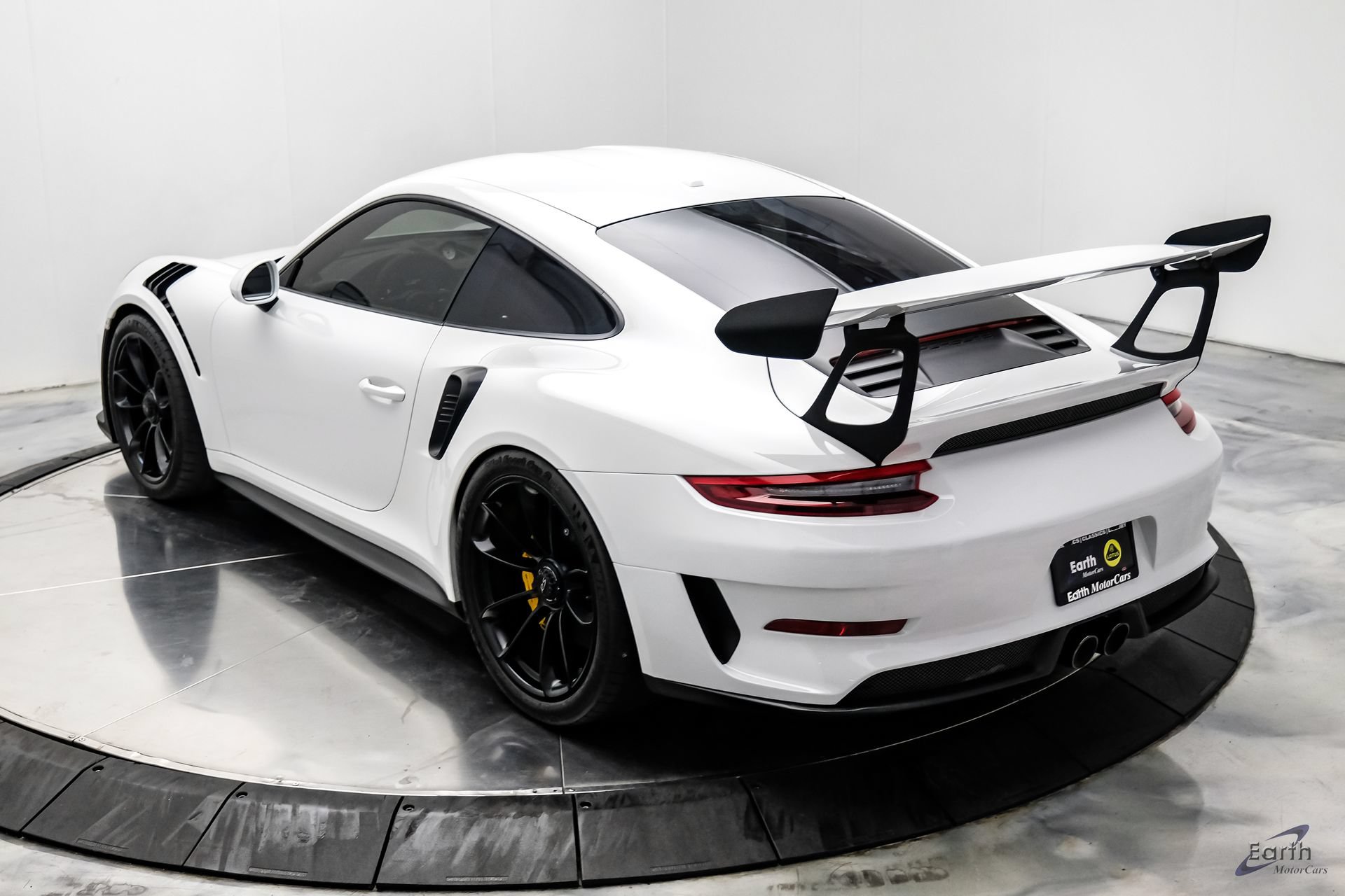 Used 2019 Porsche 911 GT3 RS RWD image 14