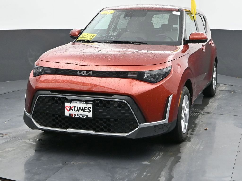 Used 2025 Kia Soul LX w/ LX Technology Package image 6