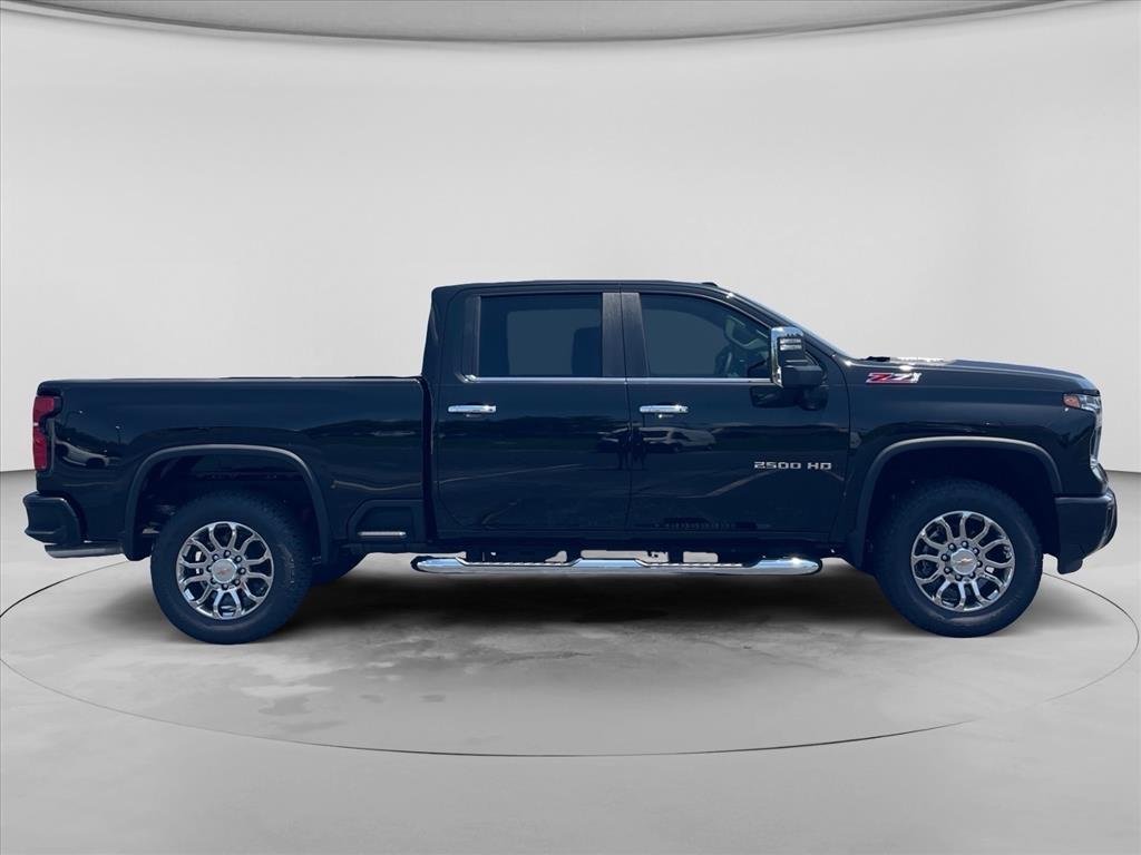 New 2026 Chevrolet Silverado 2500 LT w/ Z71 Chrome Sport Edition AWD/4WD image 9