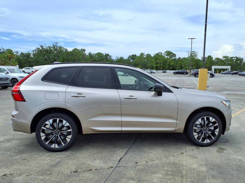 New 2026 Volvo XC60 B5 Plus w/ Protection Package Premier image 8