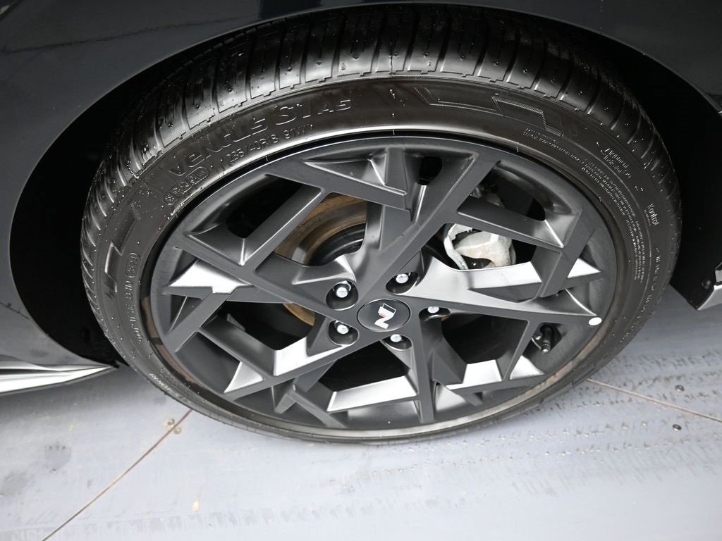 Used 2025 Hyundai Elantra N Line image 15