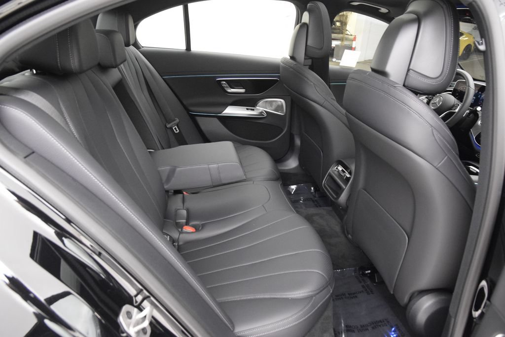 Used 2026 Mercedes-Benz E 350 4MATIC Sedan w/ Driver Assistance Package image 19