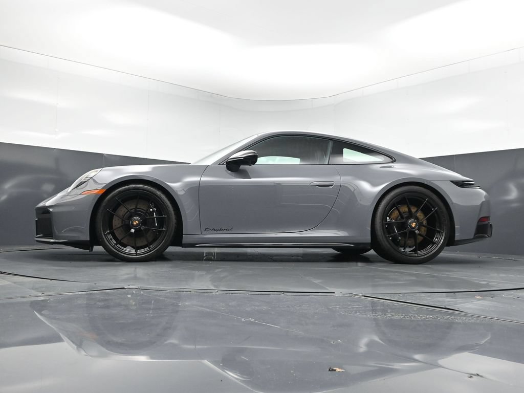 Certified 2026 Porsche 911 Carrera 4 GTS AWD/4WD image 21