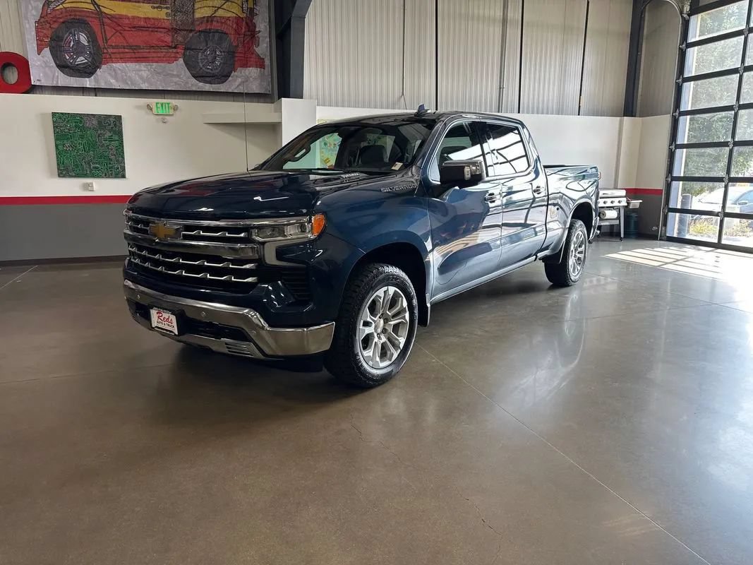 Used 2022 Chevrolet Silverado 1500 LTZ w/ Max Trailering Package AWD/4WD image 5