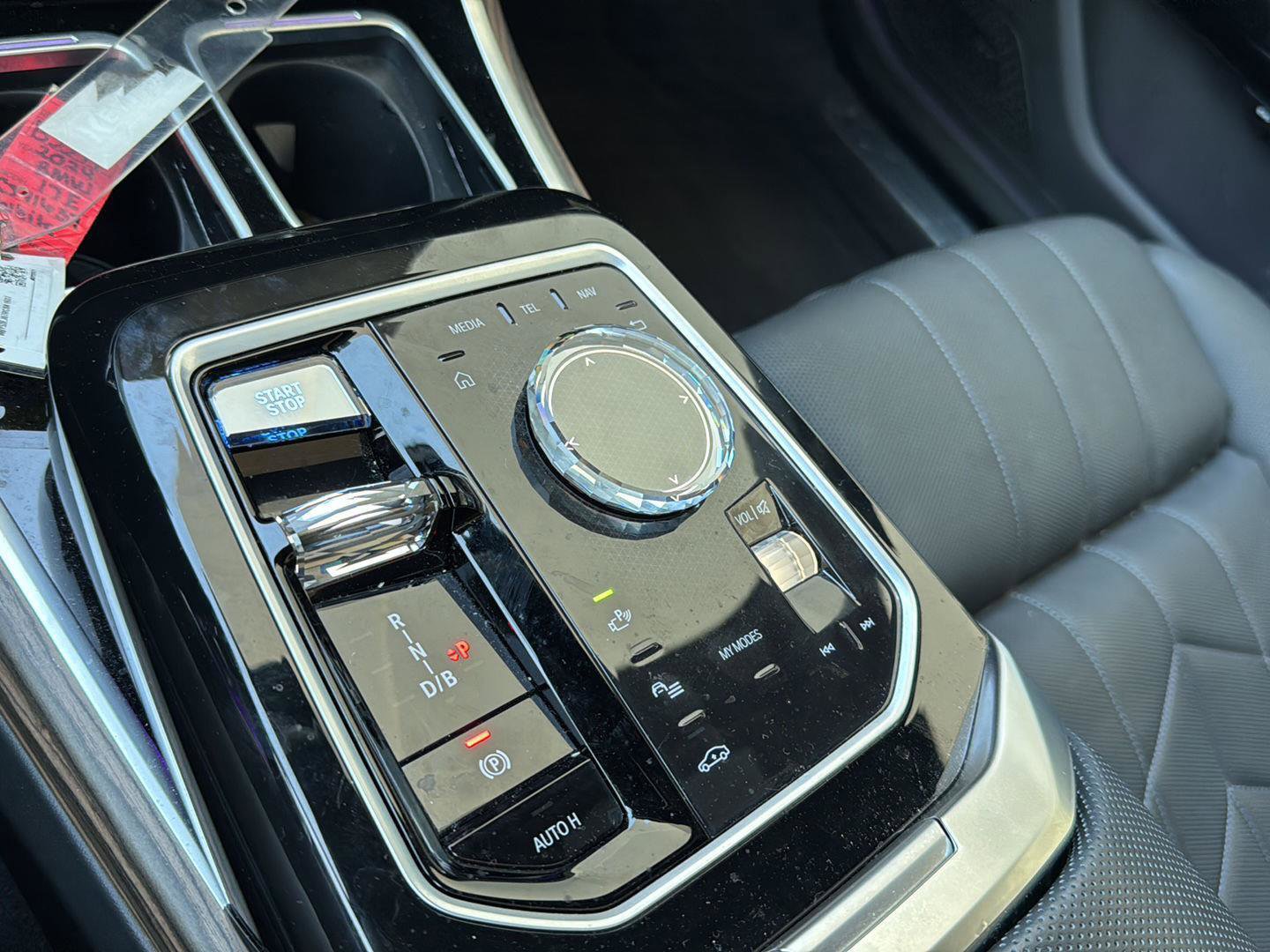 Used 2024 BMW i7 xDrive60 w/ Executive Package image 24