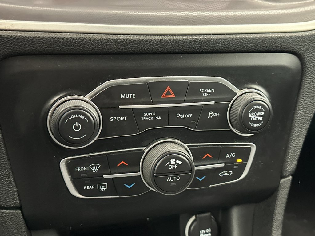 Used 2022 Dodge Charger SXT AWD/4WD image 18