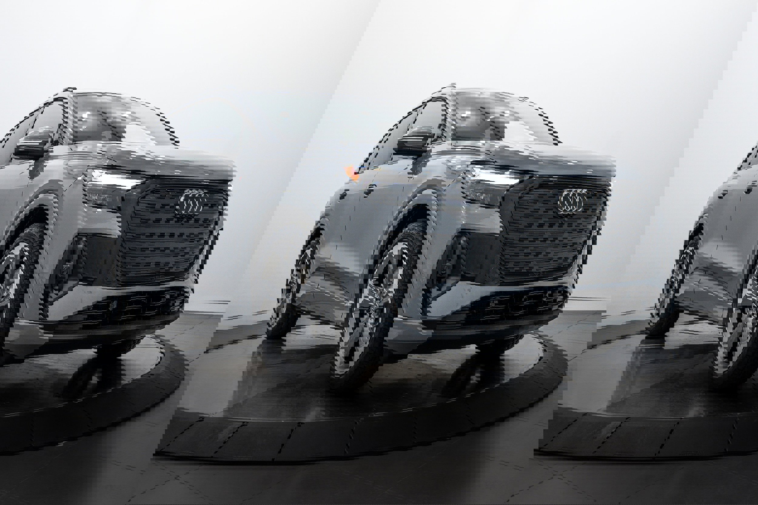 New 2025 Audi Q4 e-tron Premium Plus image 1