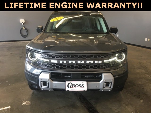 Used 2025 Ford Bronco Sport Badlands image 4