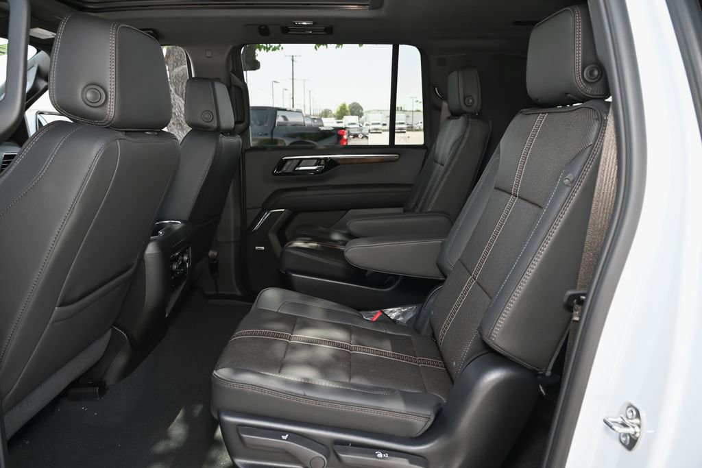 New 2026 Chevrolet Suburban High Country w/ Sun And Tow Package AWD/4WD image 37