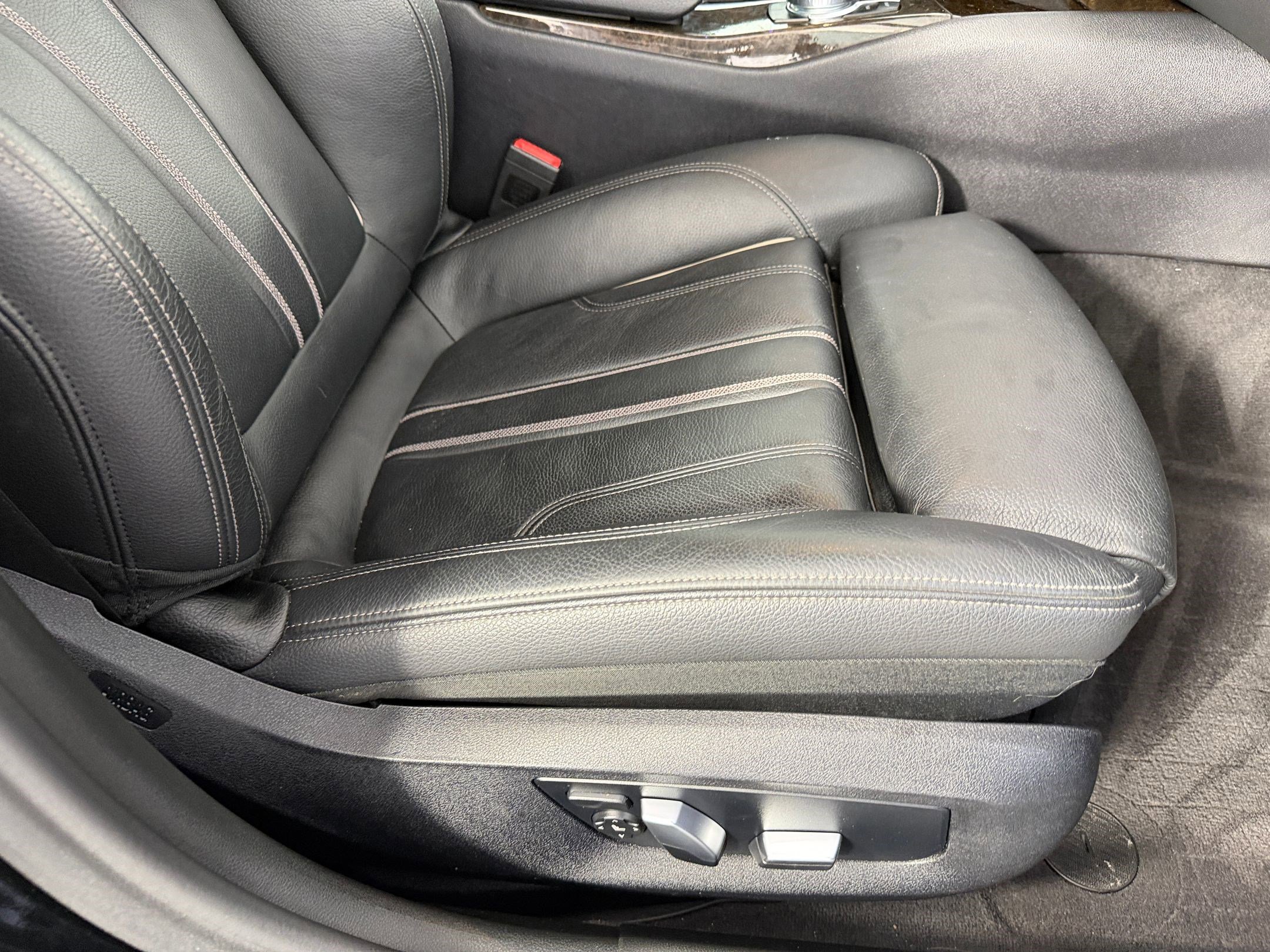 Used 2019 BMW 530i w/ Convenience Package image 34