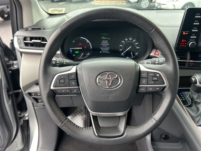Used 2024 Toyota Sienna XLE image 20