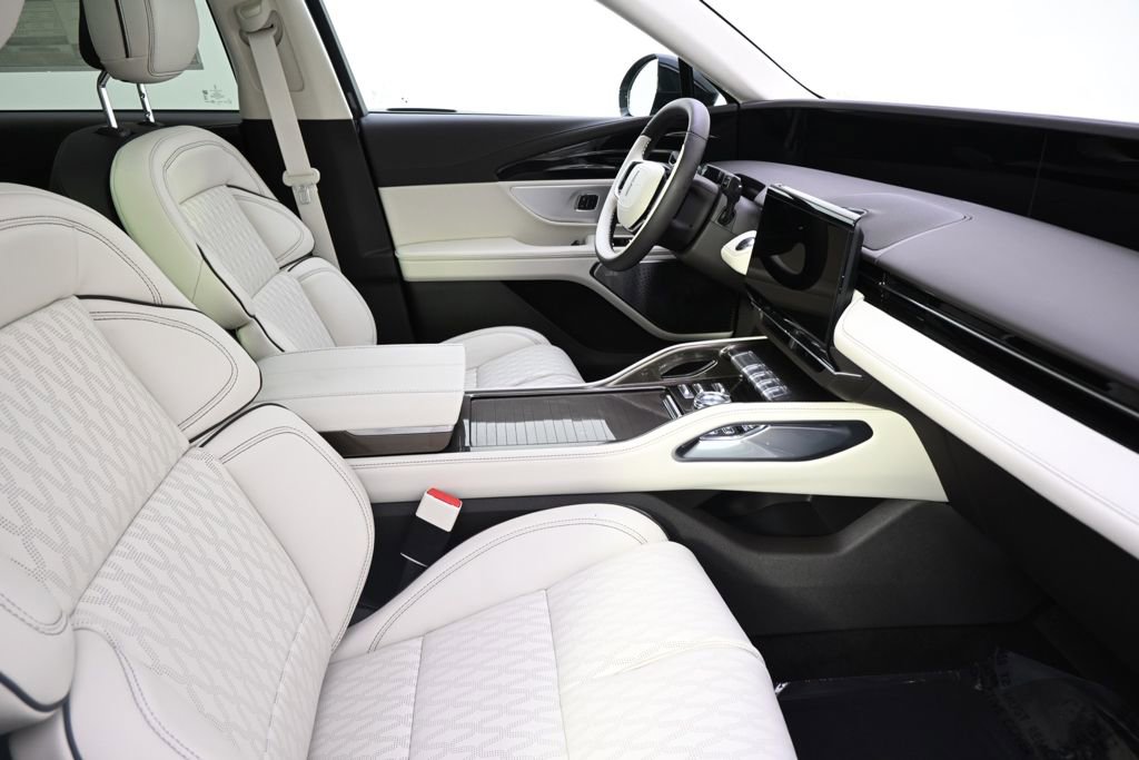 New 2026 Lincoln Nautilus Black Label image 16