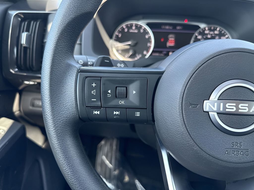 Used 2024 Nissan Pathfinder S AWD/4WD image 13
