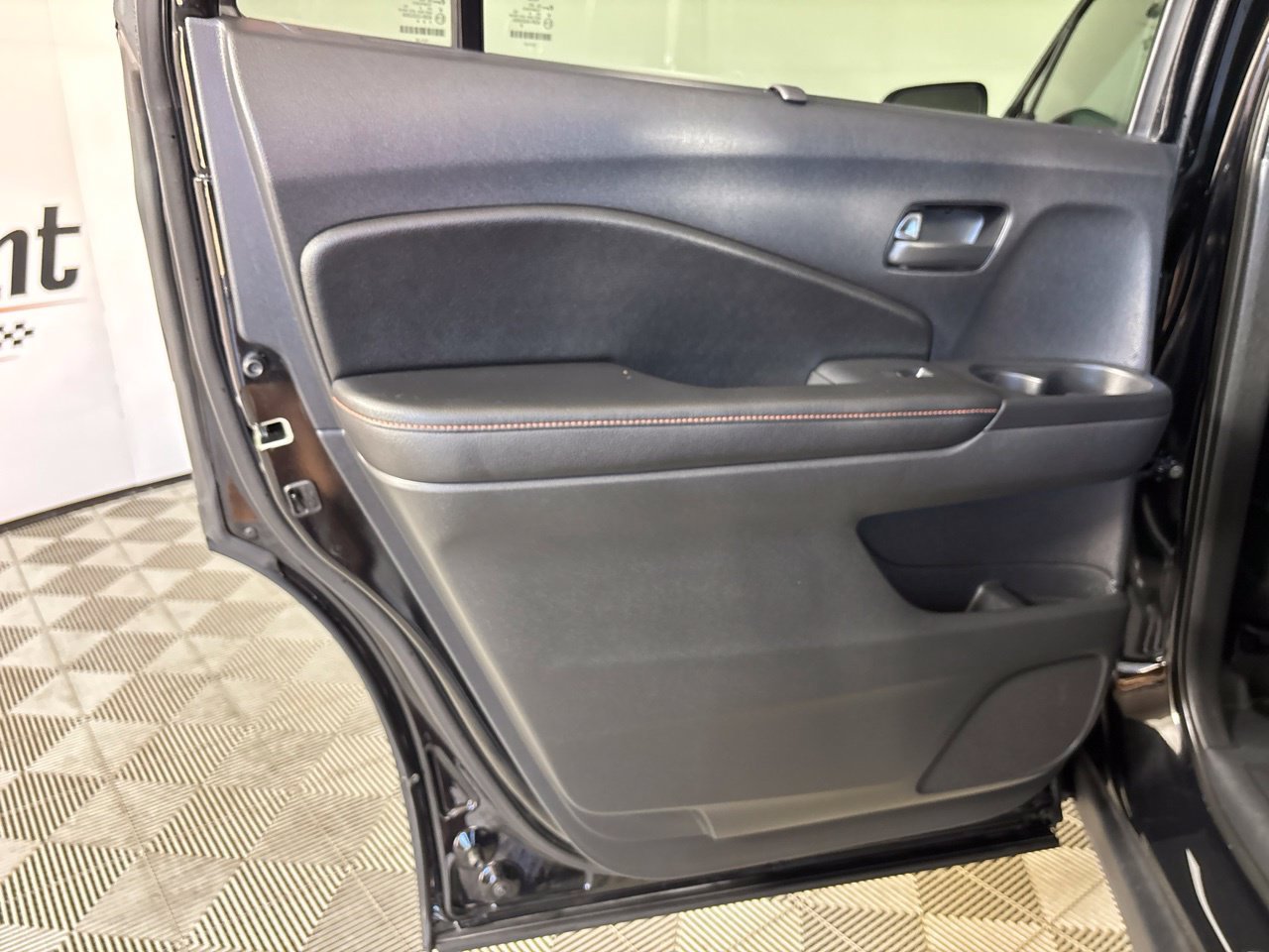 Used 2025 Honda Passport TrailSport image 25