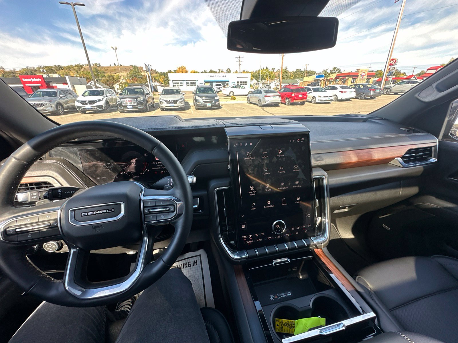 Used 2026 GMC Yukon Denali w/ Sun & Power Step Package AWD/4WD image 46