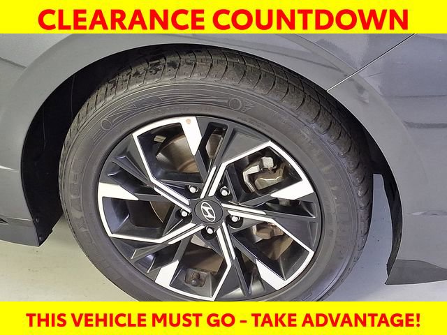 Certified 2025 Hyundai Sonata SEL image 9