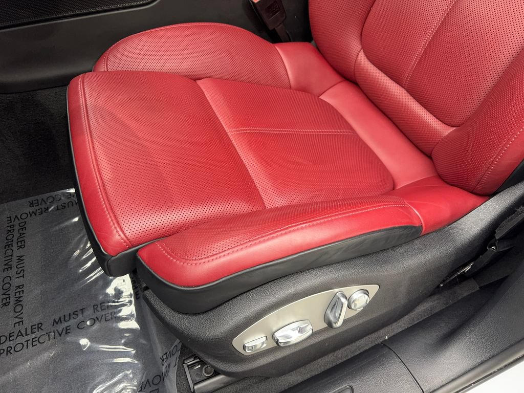Used 2022 Porsche Macan AWD/4WD image 27