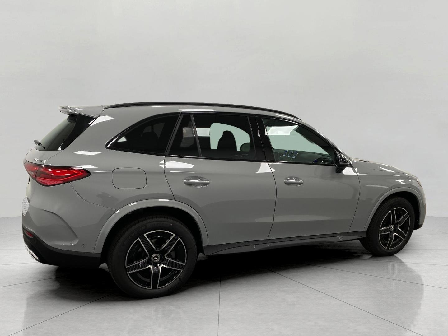 New 2026 Mercedes-Benz GLC 300 4MATIC image 2
