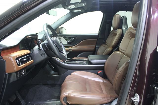 Used 2023 Lincoln Aviator Reserve w/ Equipment Group 201A AWD/4WD image 17