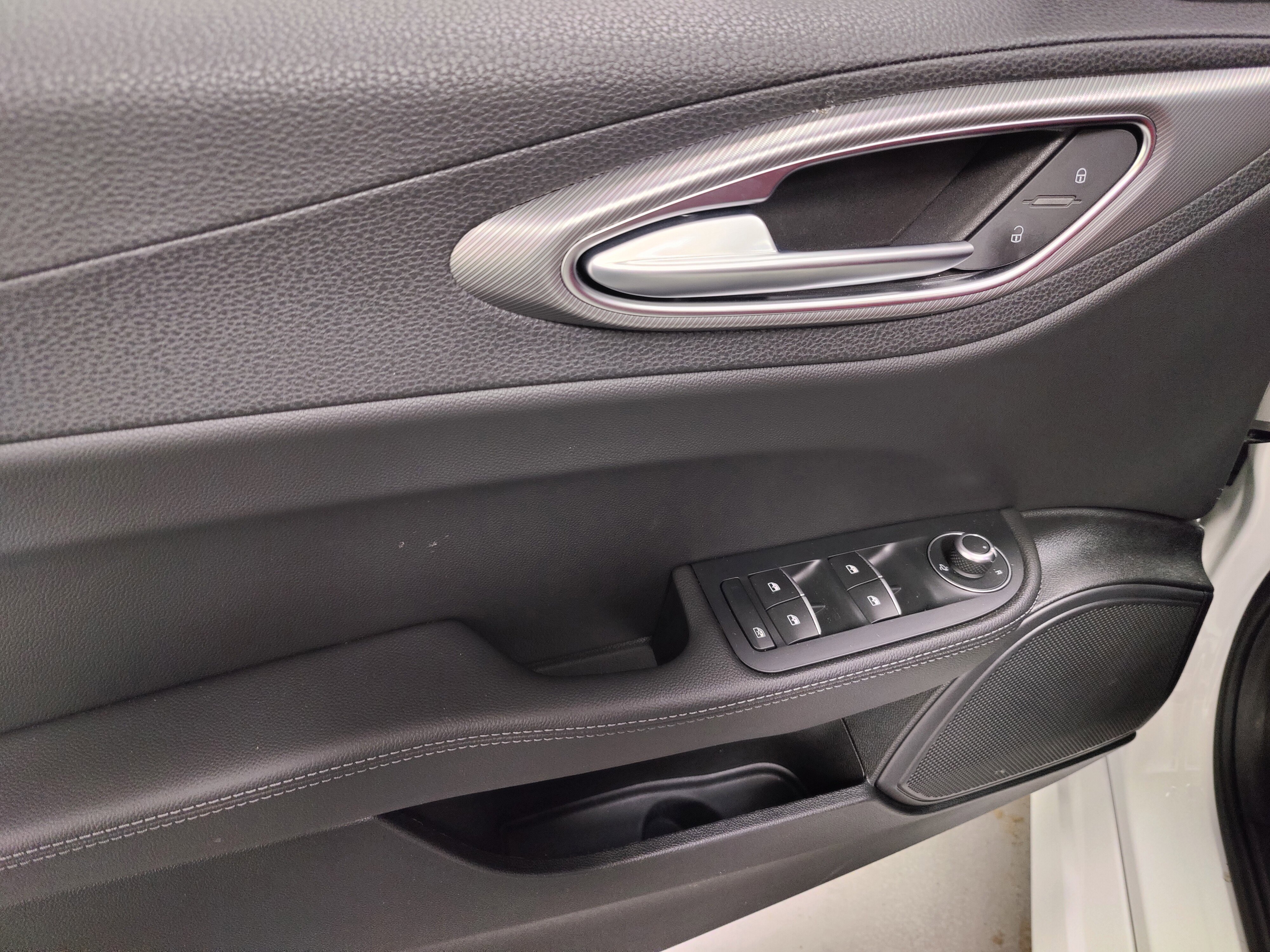 New 2025 Alfa Romeo Giulia AWD w/ Veloce Package AWD image 26